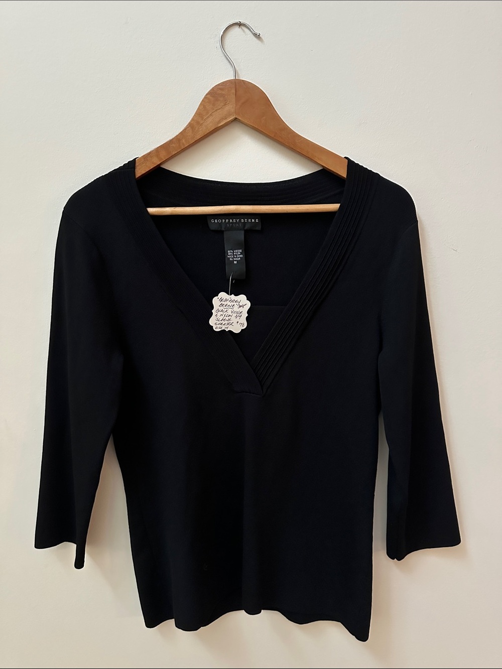 Vintage Geoffrey Beene Black V-Neck Three-Quarter Sleeve Top
